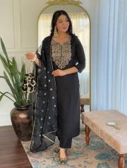 FVD  BLACK PARI